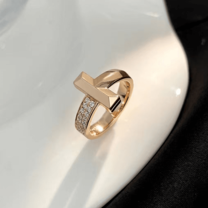 Tiffany T series